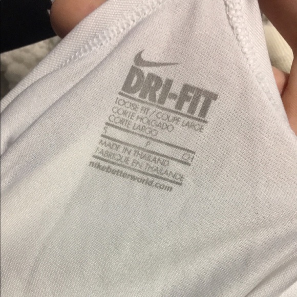 Nike workout top - Picture 3 of 3